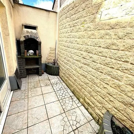 Belle Maison Avec 2 Apartament *